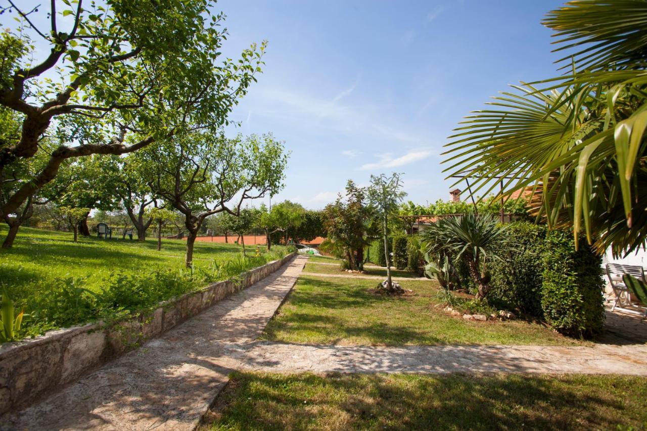 Mugeba Club Residence Poreč Exterior foto